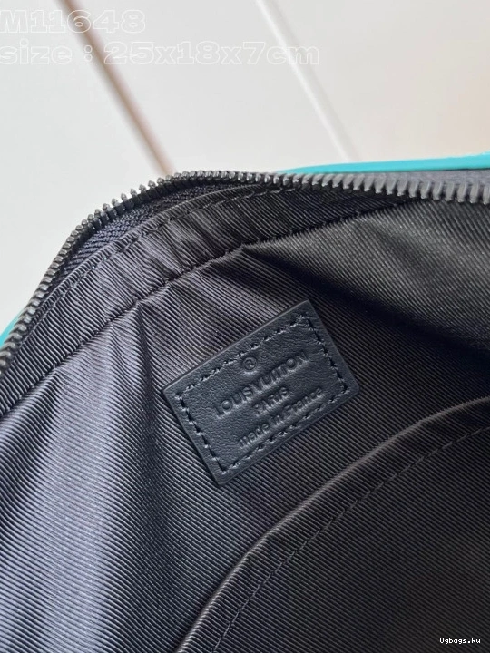 VUITTON MESSENGER LOUIS TRIO 0510